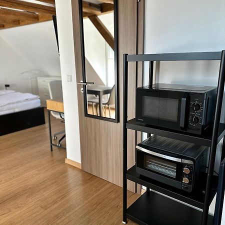 1 Zimmer Wohnung Dg Mit Klimaanlage Und Kleinen Balkon Oedheim Exterior foto