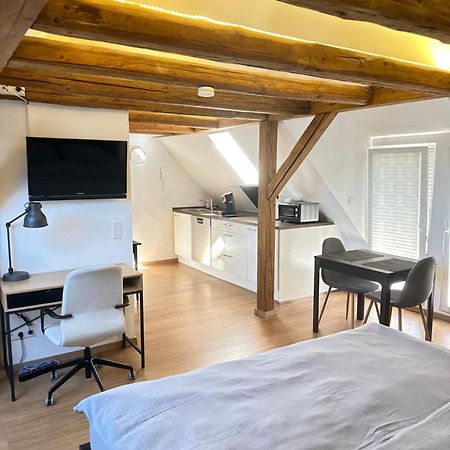 1 Zimmer Wohnung Dg Mit Klimaanlage Und Kleinen Balkon Oedheim Exterior foto