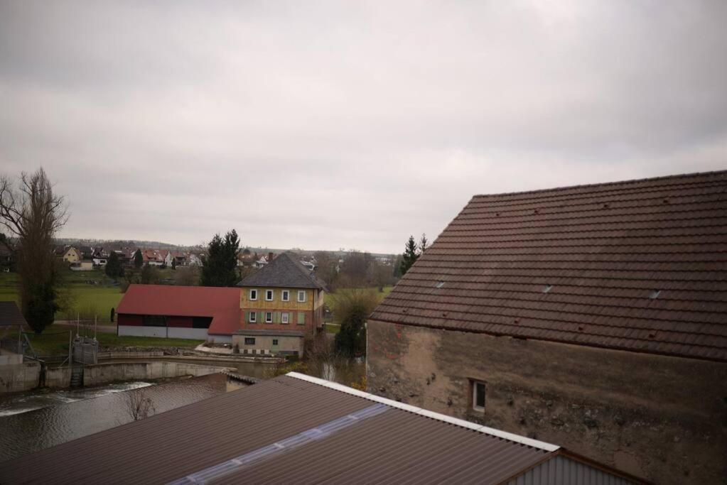 1 Zimmer Wohnung Dg Mit Klimaanlage Und Kleinen Balkon Oedheim Exterior foto