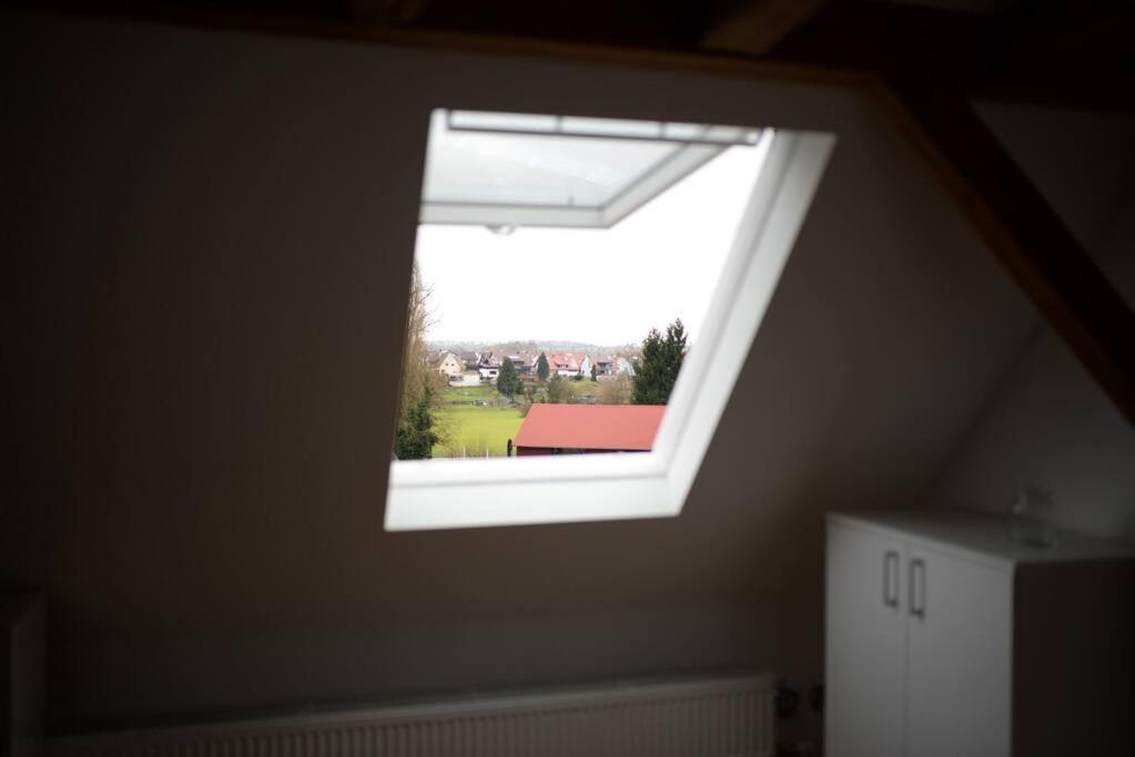 1 Zimmer Wohnung Dg Mit Klimaanlage Und Kleinen Balkon Oedheim Exterior foto